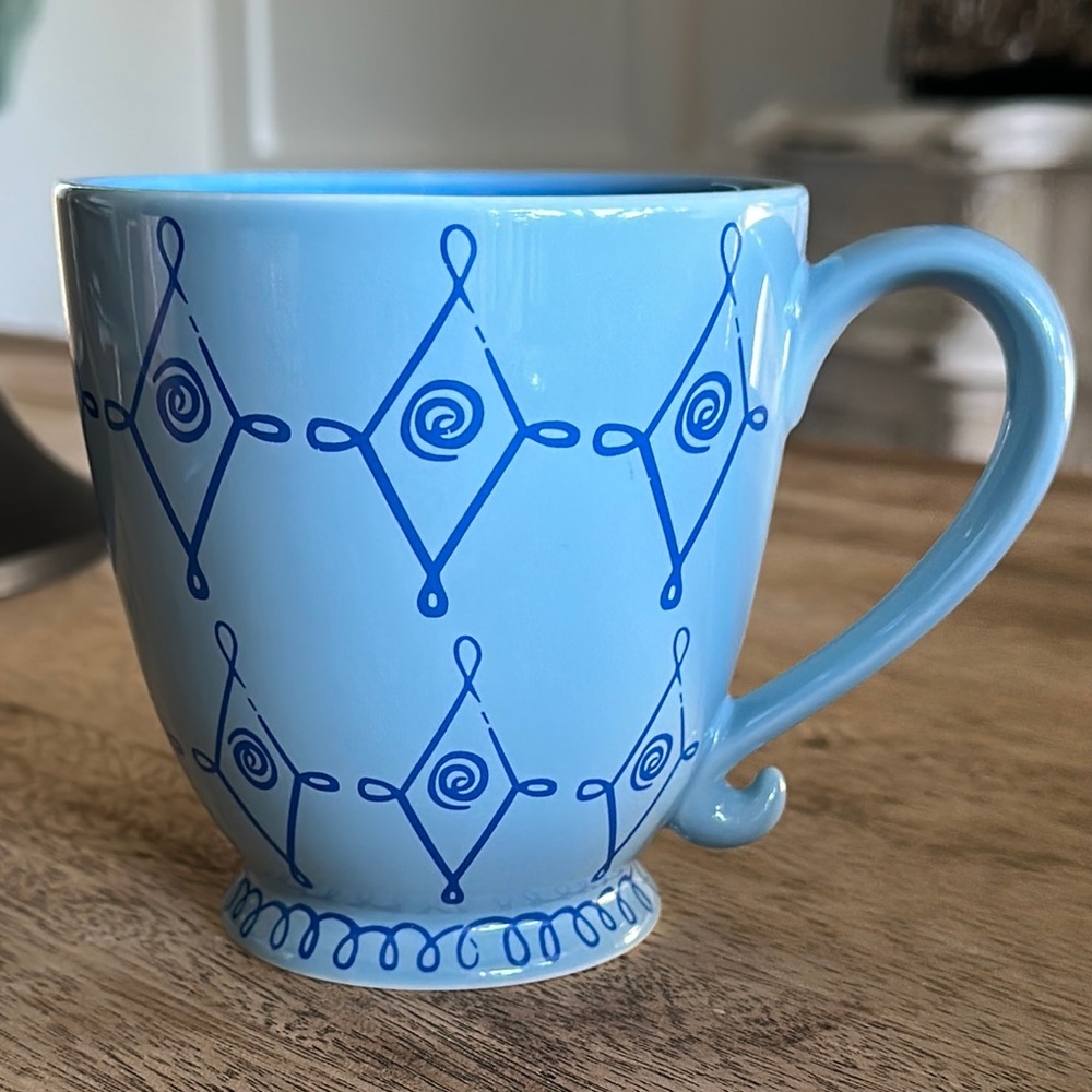 StARBUCKS 2004 blue diamond swirl pedestal  Ceramic coffee Mug collection large